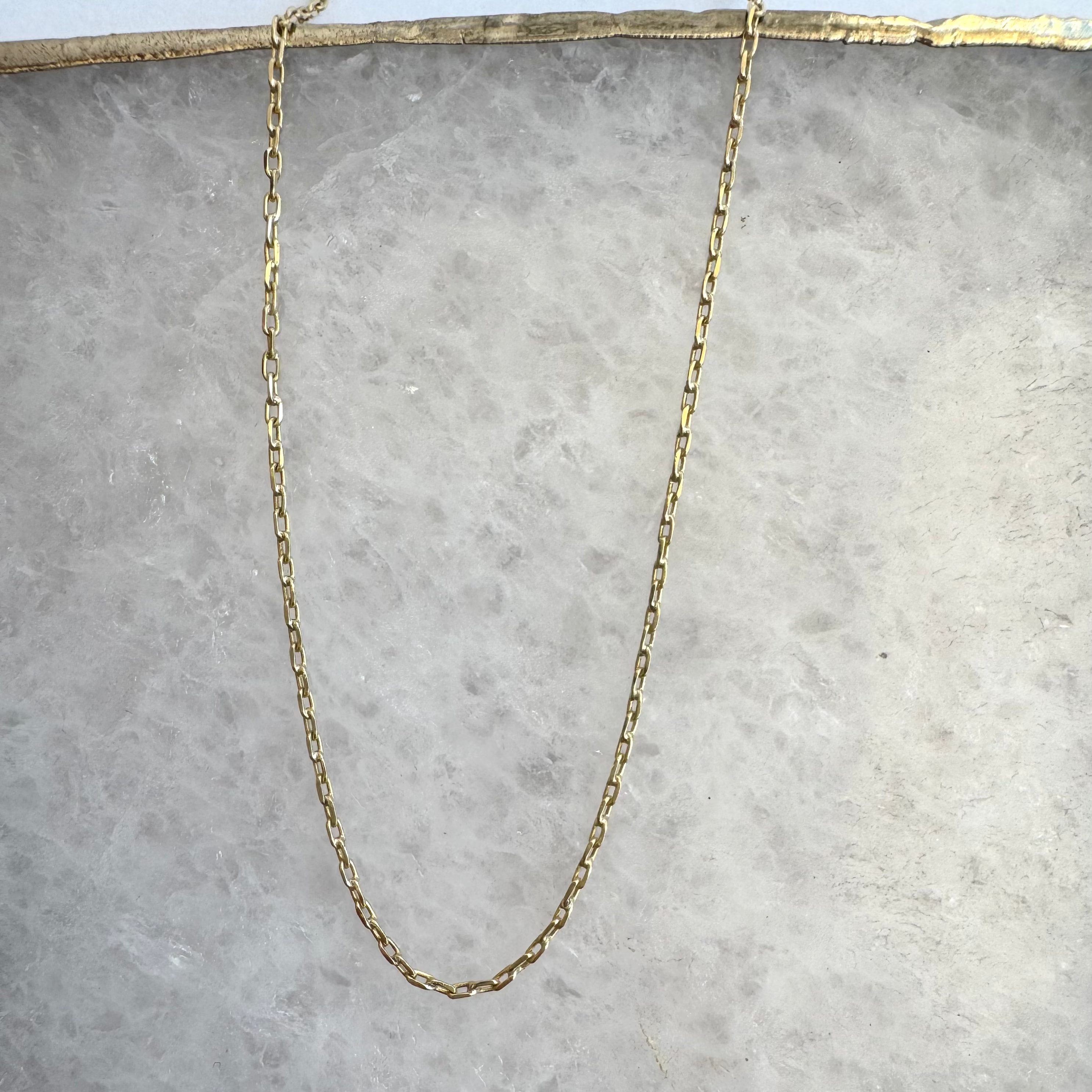 Cadena de oro Clara