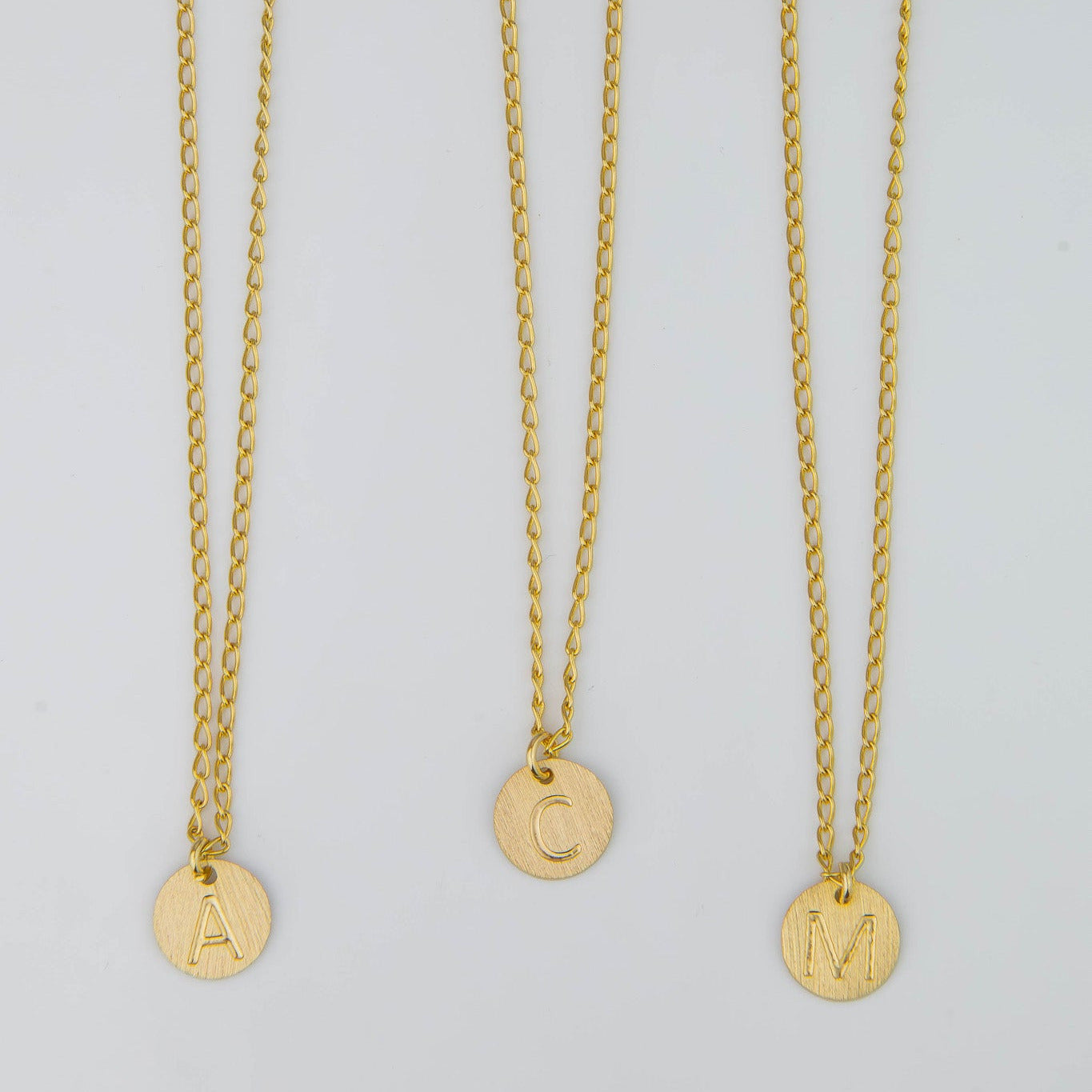 Collares con la inicial del nombre